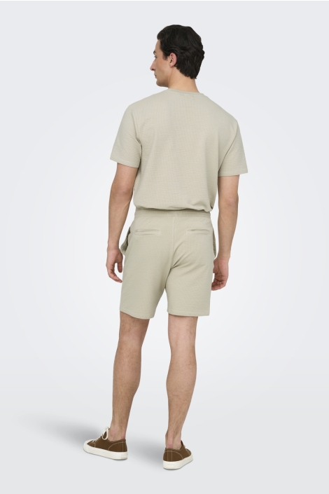 Only & Sons beige heren korte broek | Model achteraanzicht
