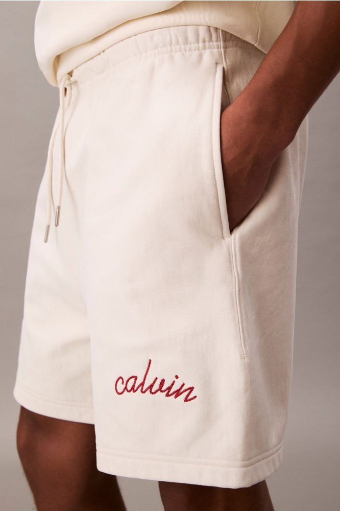 Calvin Klein beige heren korte broek | Model vooraanzicht