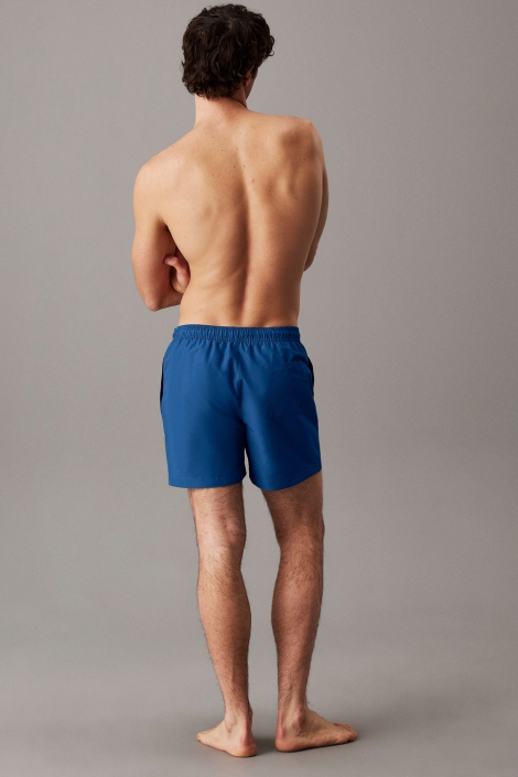 Calvin Klein blauwe heren korte broek | Model achteraanzicht