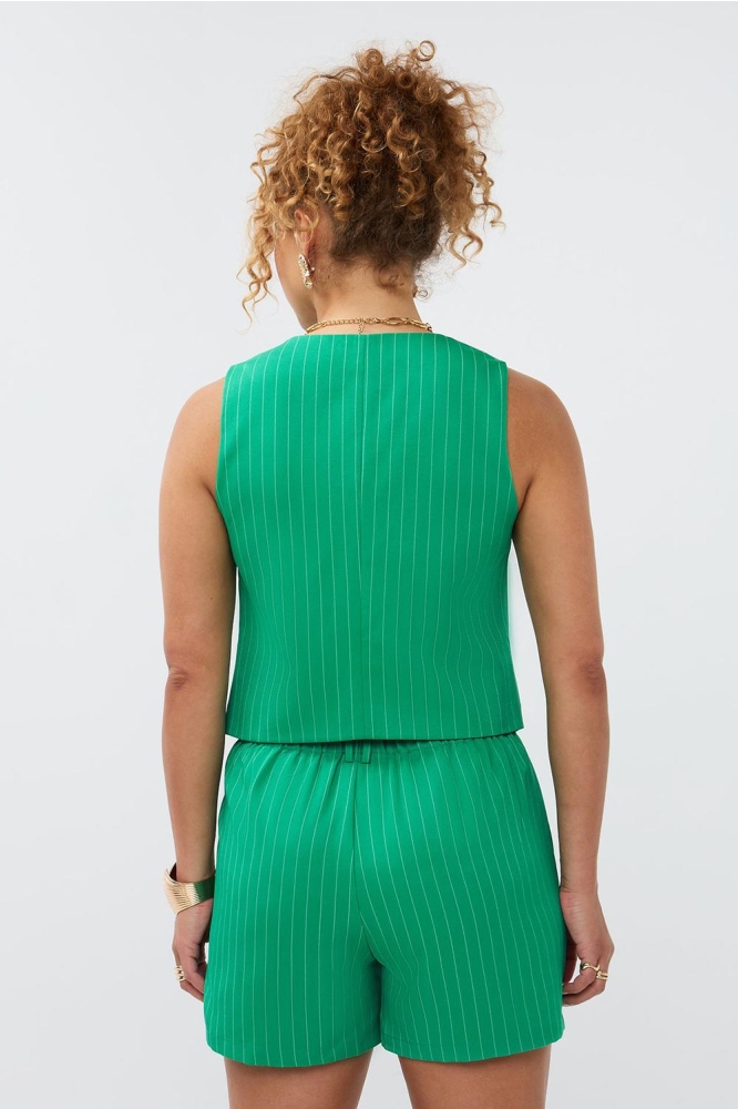 Ydence groene dames korte broek | Model