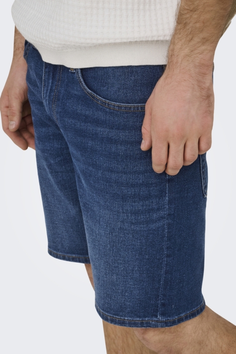 Only & Sons blauwe heren korte broek | Model vooraanzicht