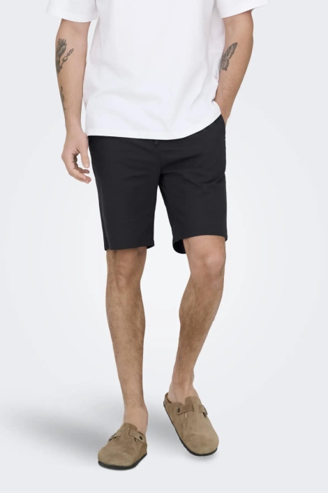 Only & Sons blauwe heren korte broek | Model vooraanzicht