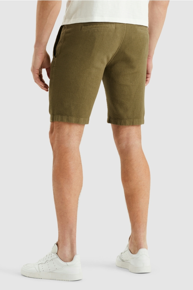 Cast Iron groene heren korte broek | Model achteraanzicht