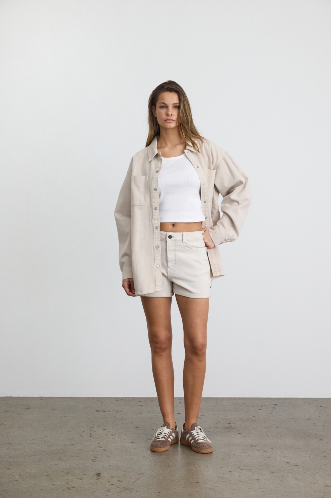 Noisy may beige dames korte broek | Model