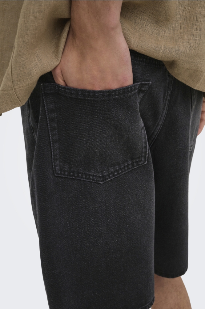 Only & Sons zwarte heren korte broek | Close up