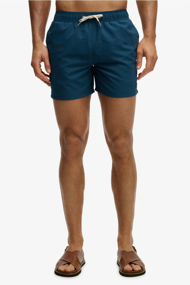 Superdry blauwe heren korte broek | Model vooraanzicht