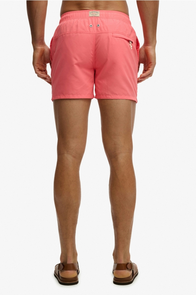 Superdry roze heren korte broek | Model achteraanzicht