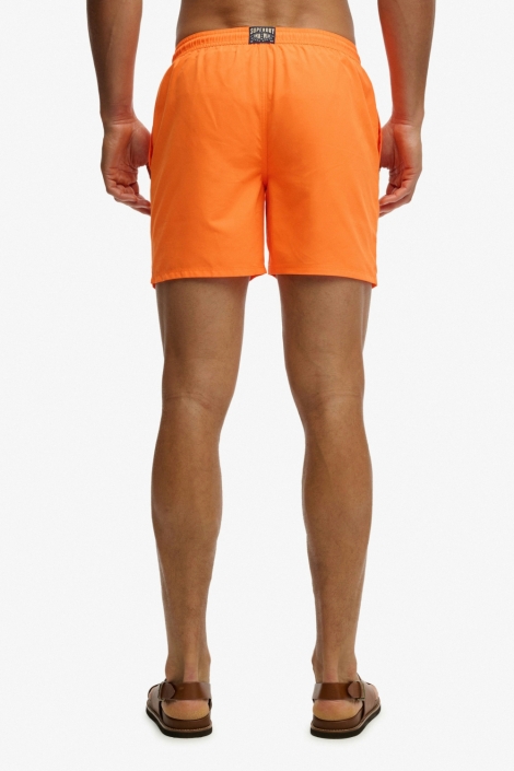 Superdry oranje heren korte broek | Model achteraanzicht