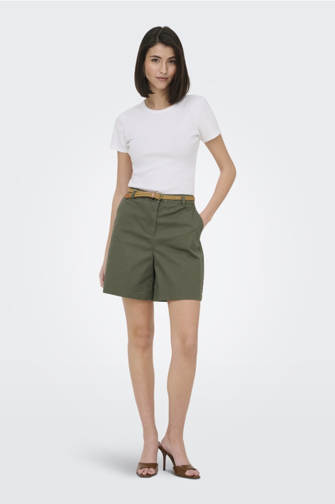 Jacqueline de Yong groene dames korte broek | Model