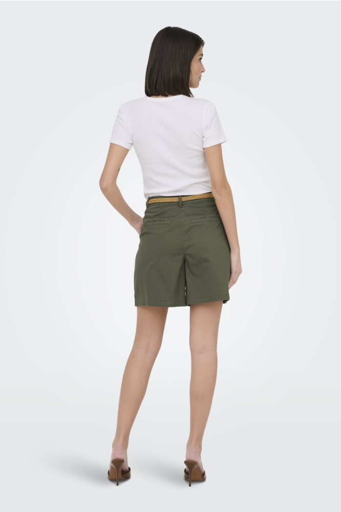 Jacqueline de Yong groene dames korte broek | Model