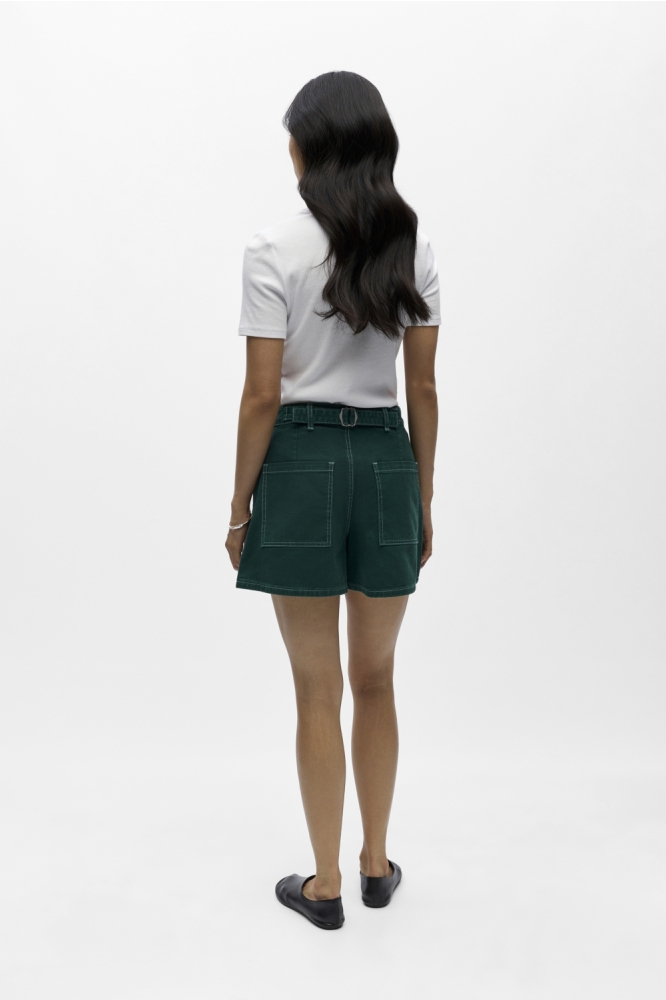 Object groene dames korte broek | Model