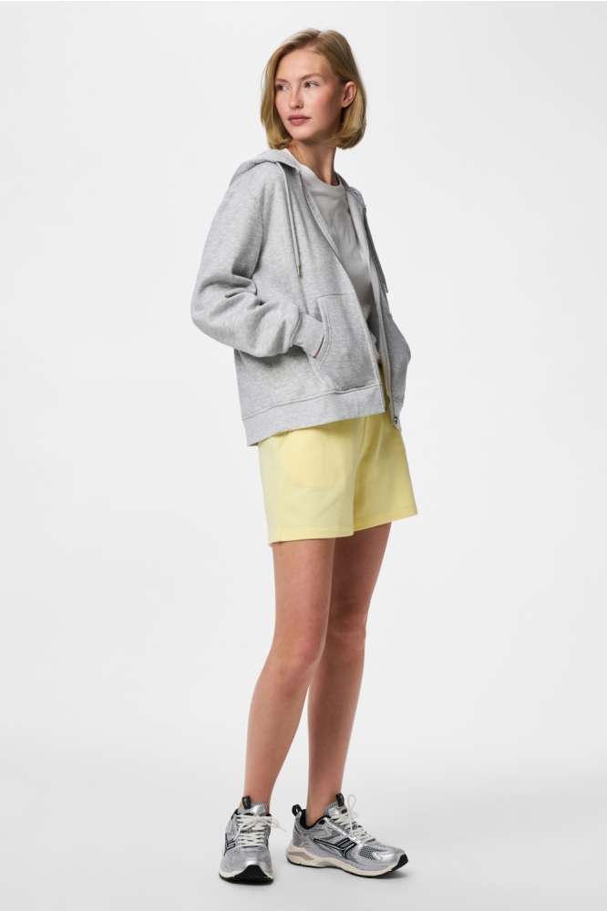 Pieces gele dames korte broek | Model