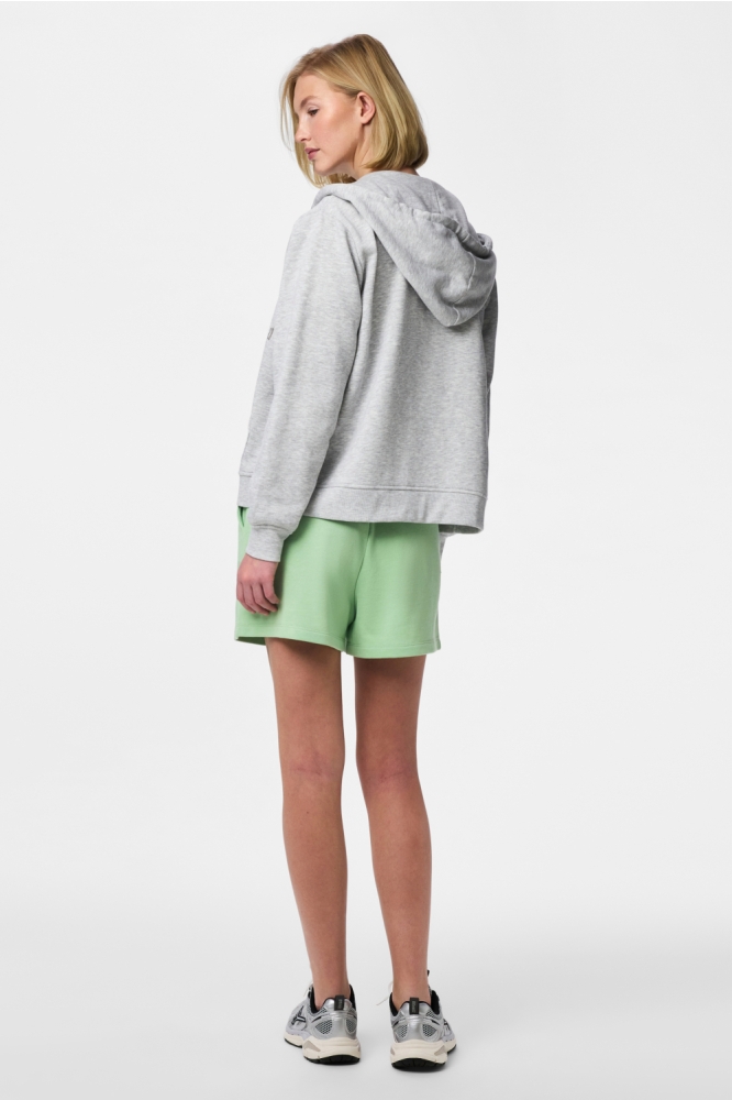 Pieces groene dames korte broek | Model