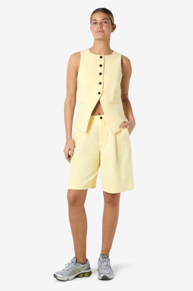 Noisy may gele dames korte broek | Model