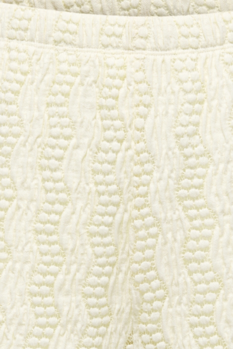 Only ecru dames korte broek | Close up