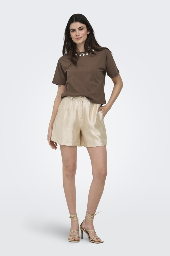 Only ecru dames korte broek | Model