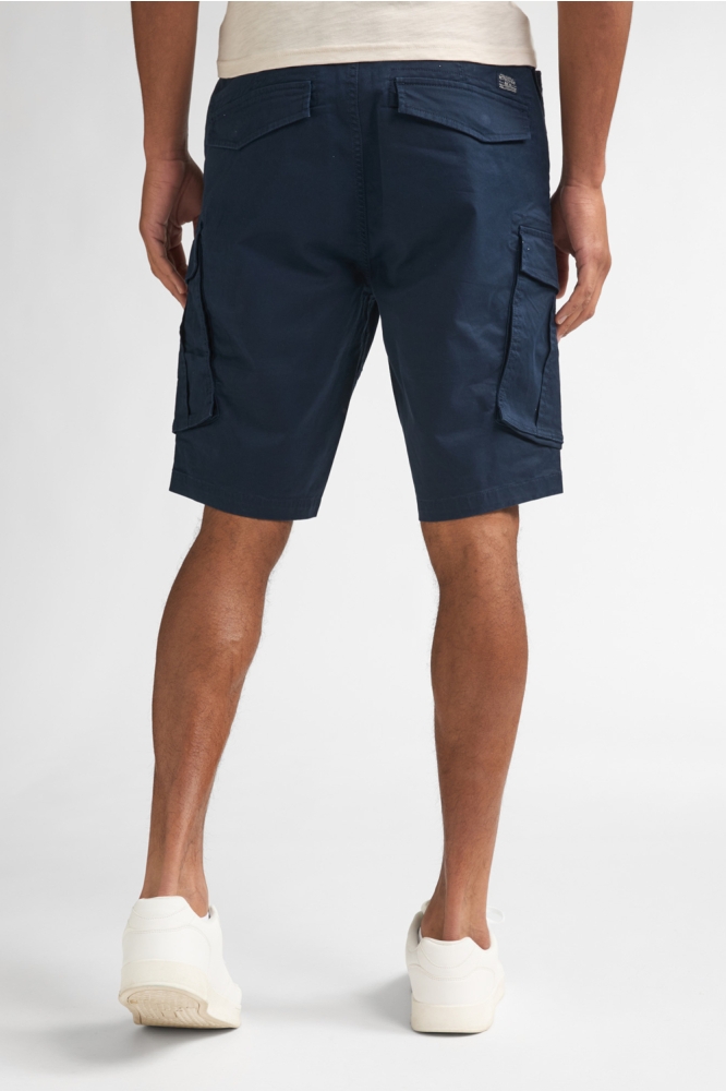 Petrol Industries blauwe heren korte broek | Model achteraanzicht