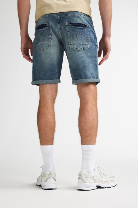 Petrol Industries blauwe heren korte broek | Model achteraanzicht