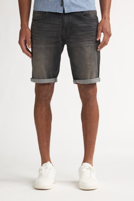 Petrol Industries zwarte heren korte broek | Model vooraanzicht