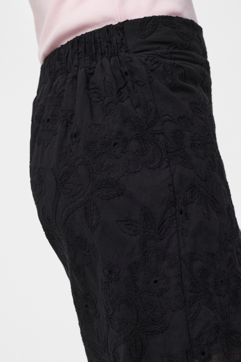 Pieces zwarte dames korte broek | Kleurstaal