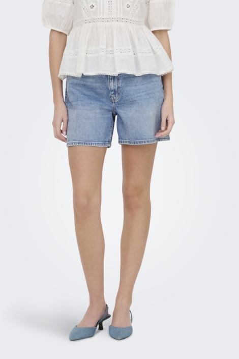 Jacqueline de Yong blauwe dames korte broek | Model vooraanzicht