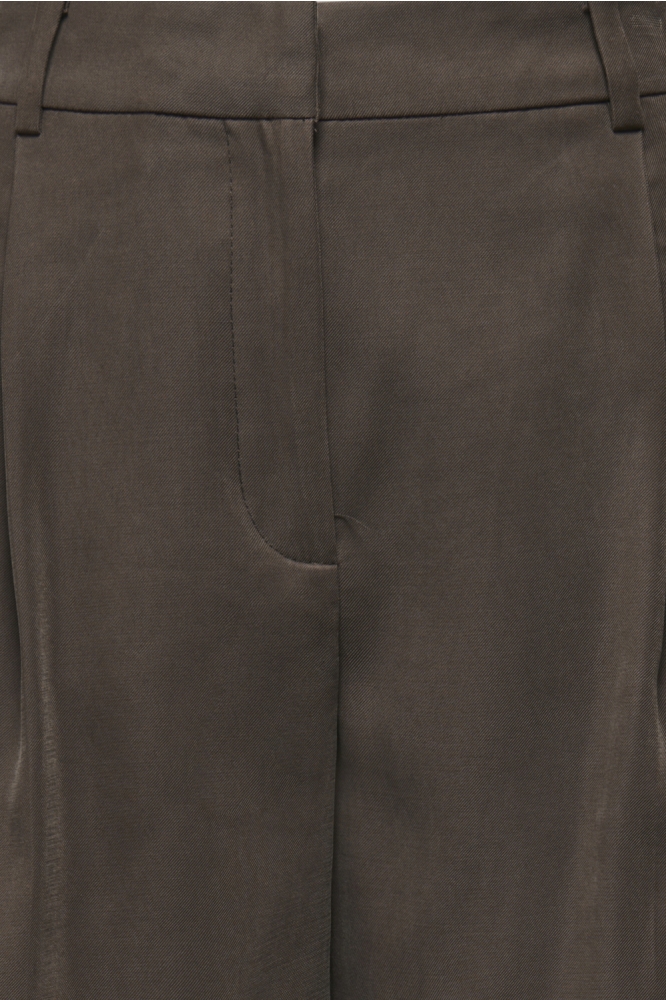 Jacqueline de Yong bruine dames korte broek | Close up