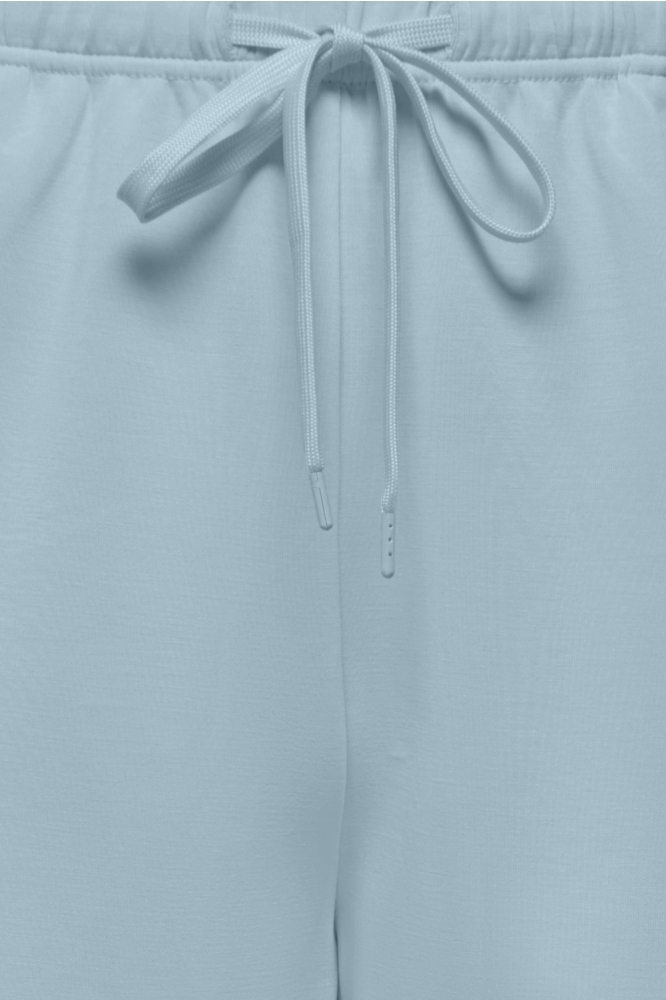 Only blauwe dames korte broek | Kleurstaal