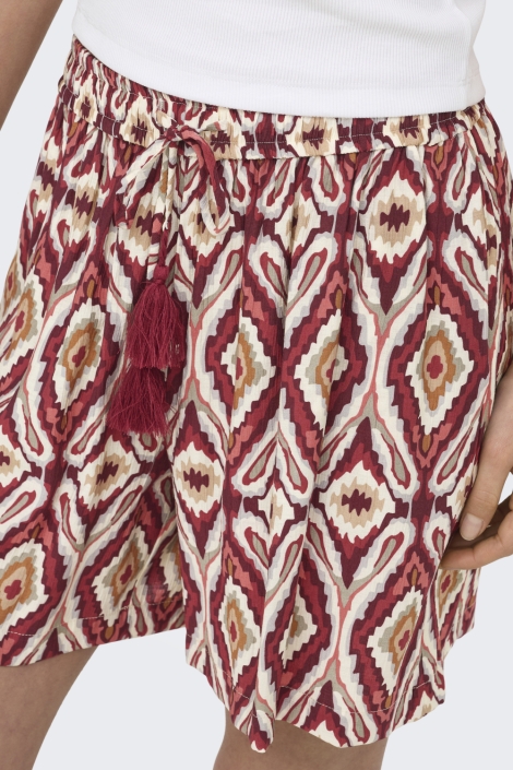 Only roze dames korte broek | Model vooraanzicht