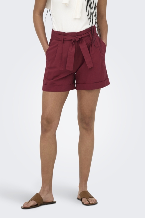 Only rode dames korte broek | Model vooraanzicht