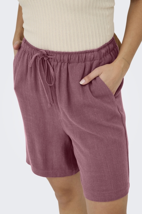 Only roze dames korte broek | Model vooraanzicht