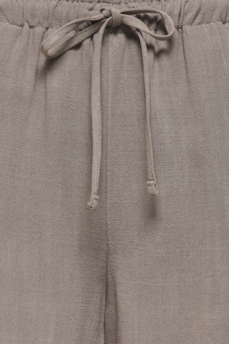 Only taupe dames korte broek | Close up