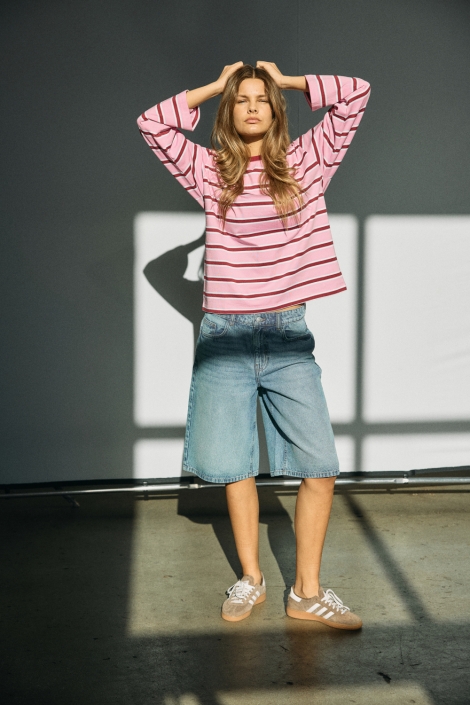 Noisy may blauwe dames korte broek | Sfeerbeeld, In situatie