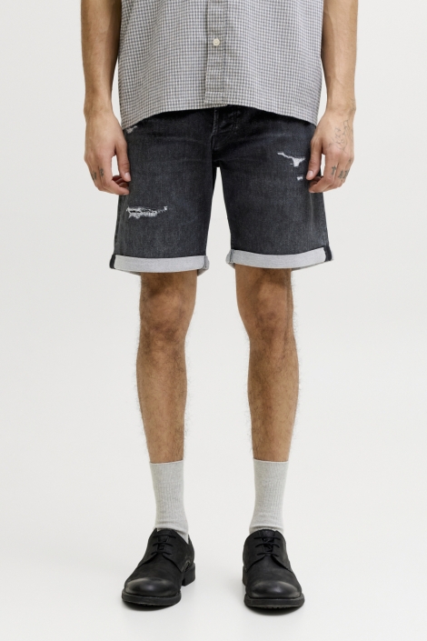 Jack & Jones zwarte heren korte broek | Model vooraanzicht