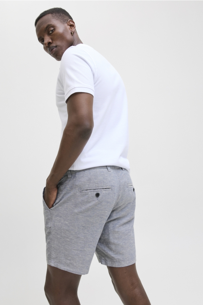 Jack & Jones grijze heren korte broek | Model achteraanzicht