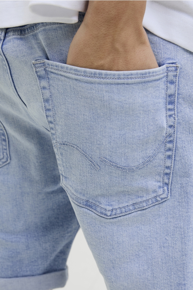 Jack & Jones blauwe heren korte broek | Close up