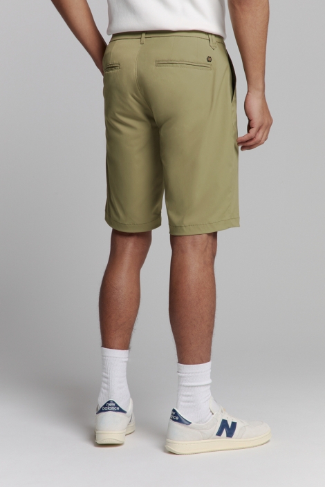 NO-EXCESS groene heren korte broek | Model achteraanzicht