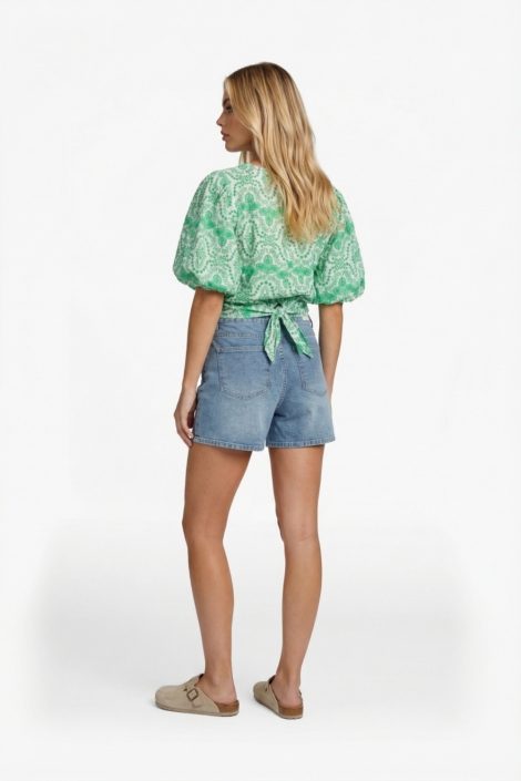 Fluresk blauwe dames korte broek | Model achteraanzicht