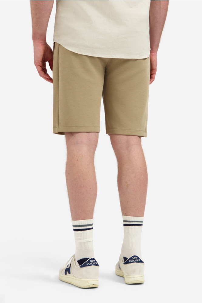 NO-EXCESS taupe heren korte broek | Model achteraanzicht