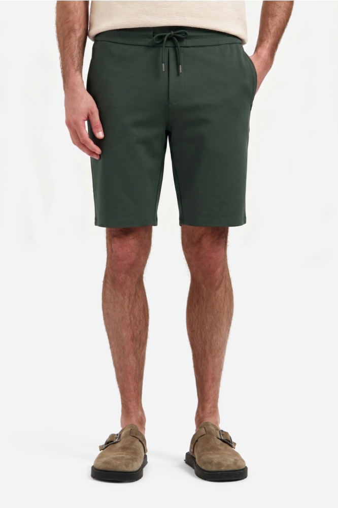 NO-EXCESS groene heren korte broek | Model vooraanzicht