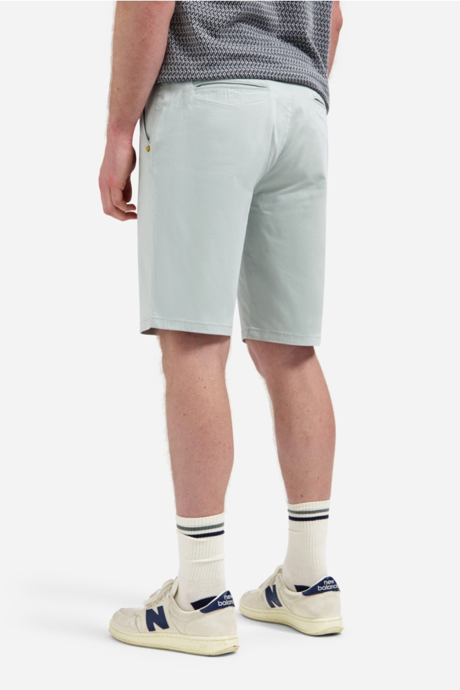 NO-EXCESS groene heren korte broek | Model achteraanzicht