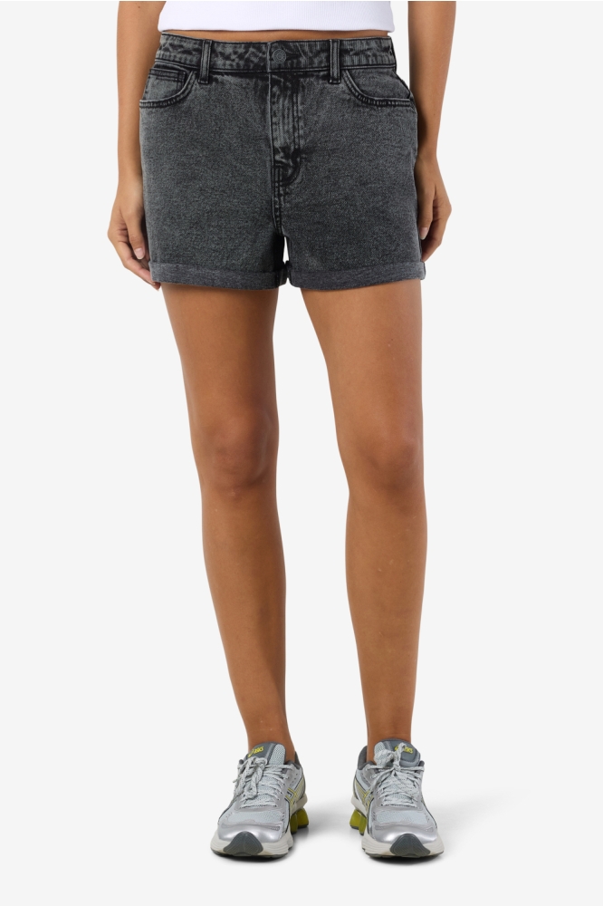 Noisy may grijze dames korte broek | Model vooraanzicht