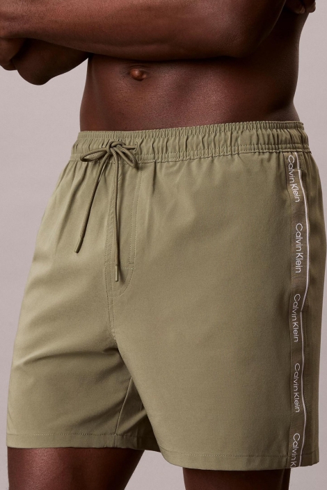 Calvin Klein groene heren korte broek | Close up