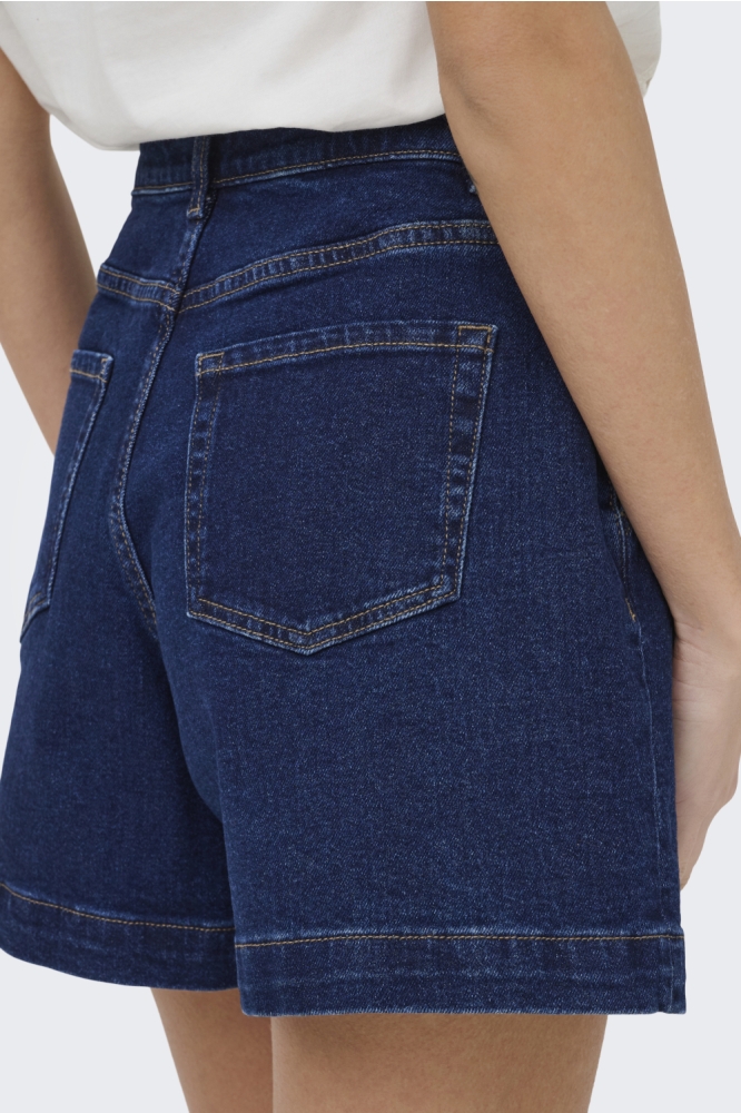 Jacqueline de Yong blauwe dames korte broek | Model zijaanzicht