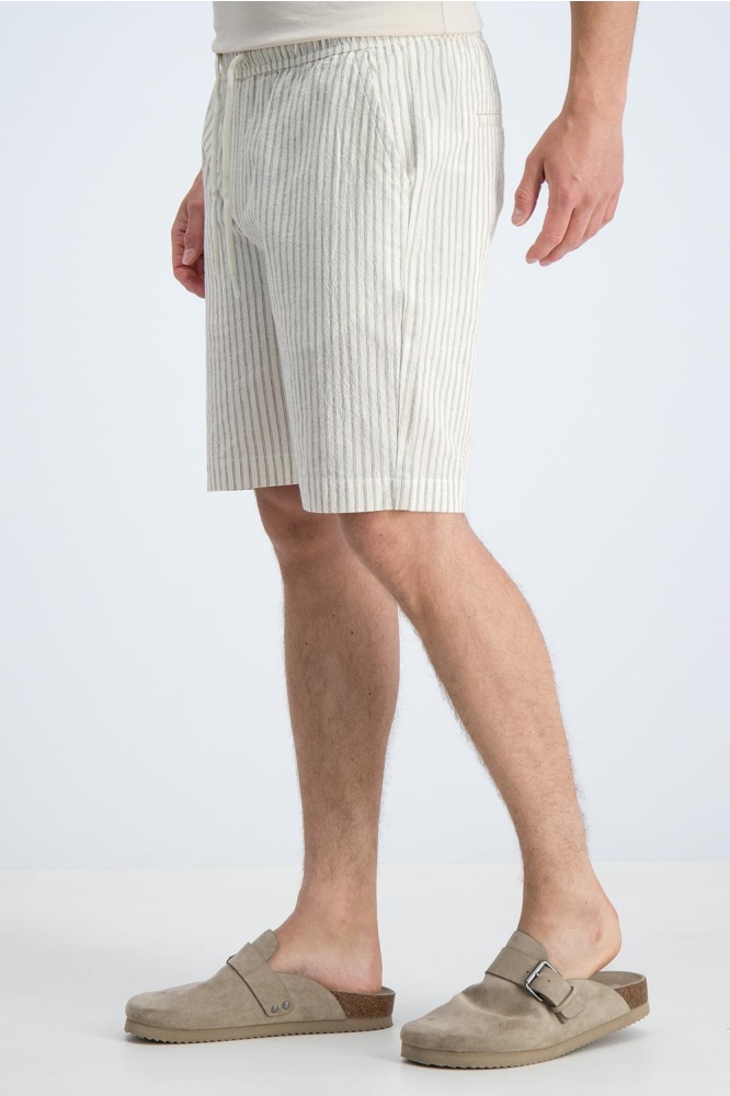 Gabbiano ecru heren korte broek | Model zijaanzicht