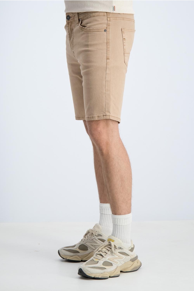 Gabbiano bruine heren korte broek | Model zijaanzicht