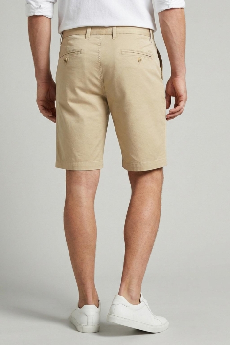McGregor zand heren korte broek | Model achteraanzicht