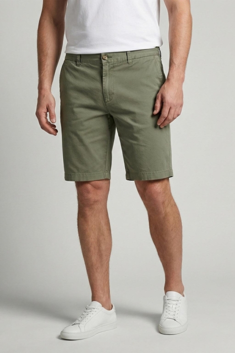 McGregor groene heren korte broek | Model vooraanzicht