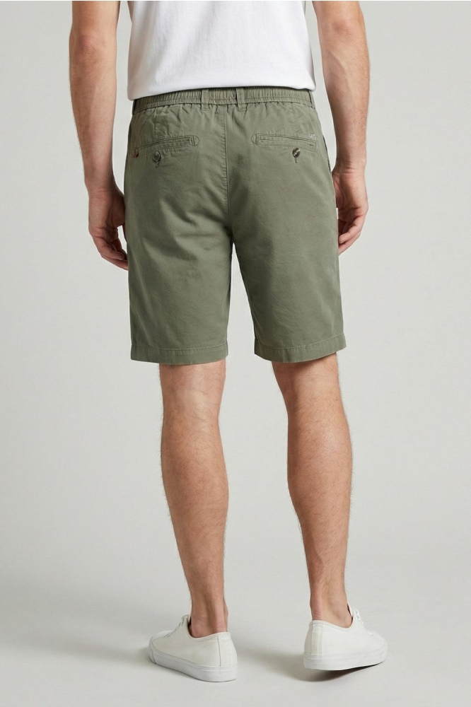 McGregor groene heren korte broek | Model achteraanzicht