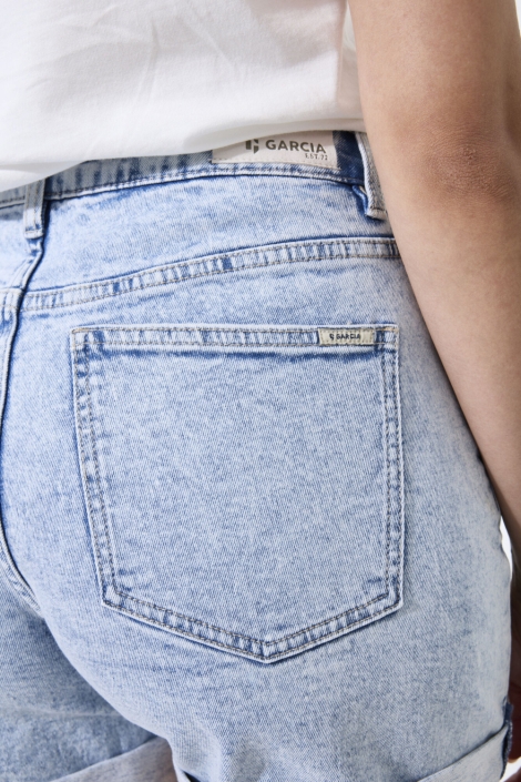 Garcia blauwe dames korte broek | Close up