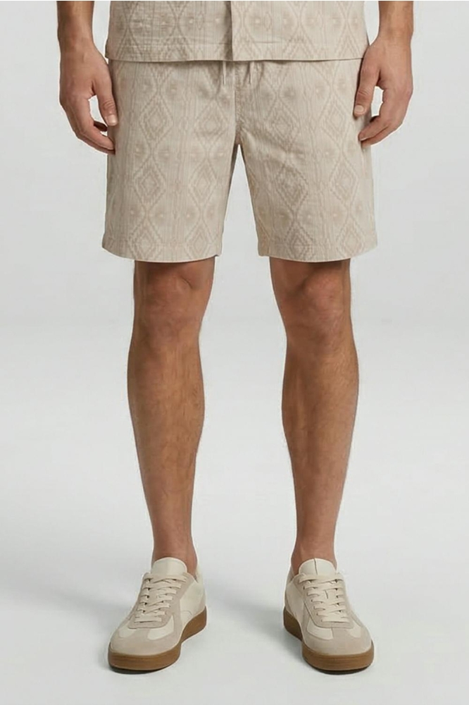 Cars zand heren korte broek | Model vooraanzicht